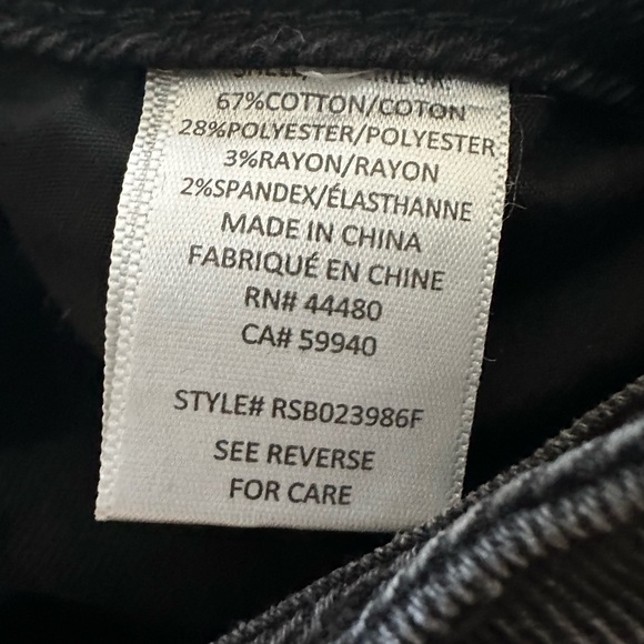 TINSELTOWN Black Embroidered Distressed Curvy Size 11 Waist 14 Jeans BNWT - Picture 6 of 11